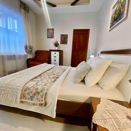 Вул Вірменська 20 Не Далеко Від Ж Д Вокзалу Звітні Документи Apartment Lviv Luaran gambar